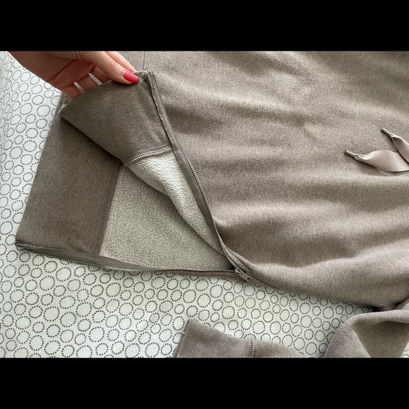 Longline Sweatshirt Hoodie - Picture 2 of 2